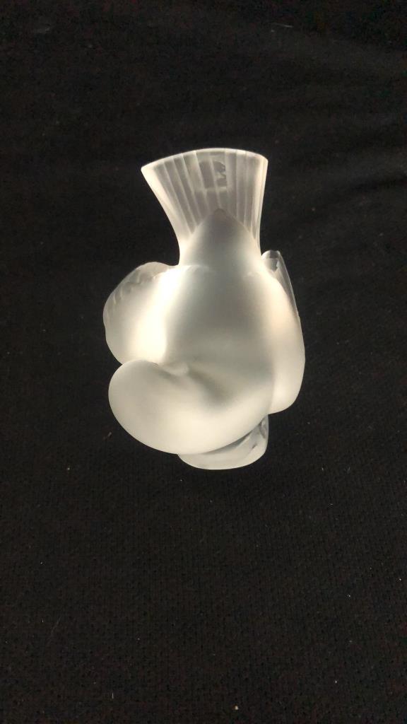 LALIQUE FRENCH FROSTED GLASS CRYSTAL SPARROW