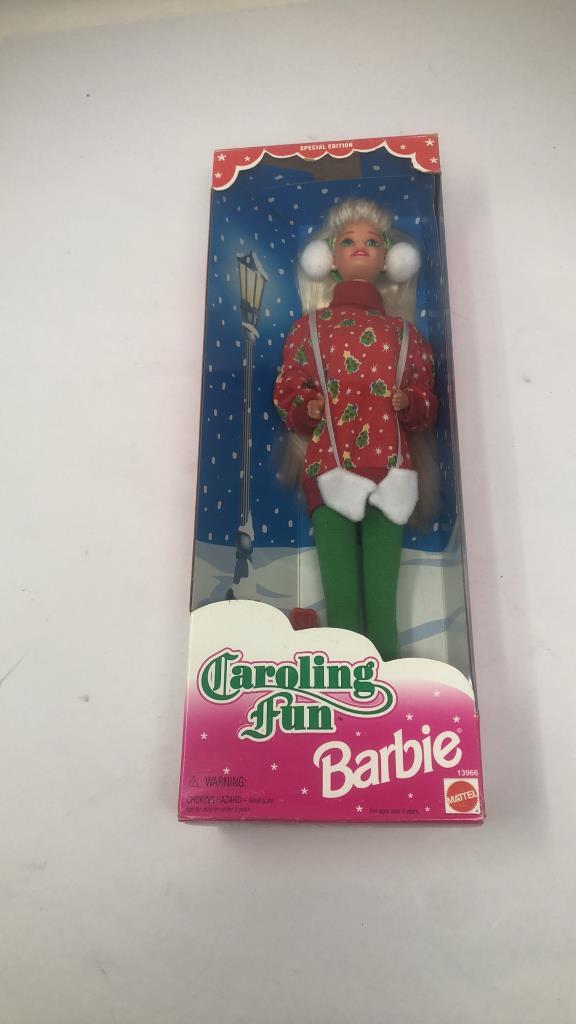 CAROLING FUN BARBIE MATTEL