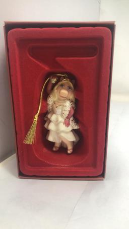 LENOX MUPPETS MISS PIGGY ORNAMENT.