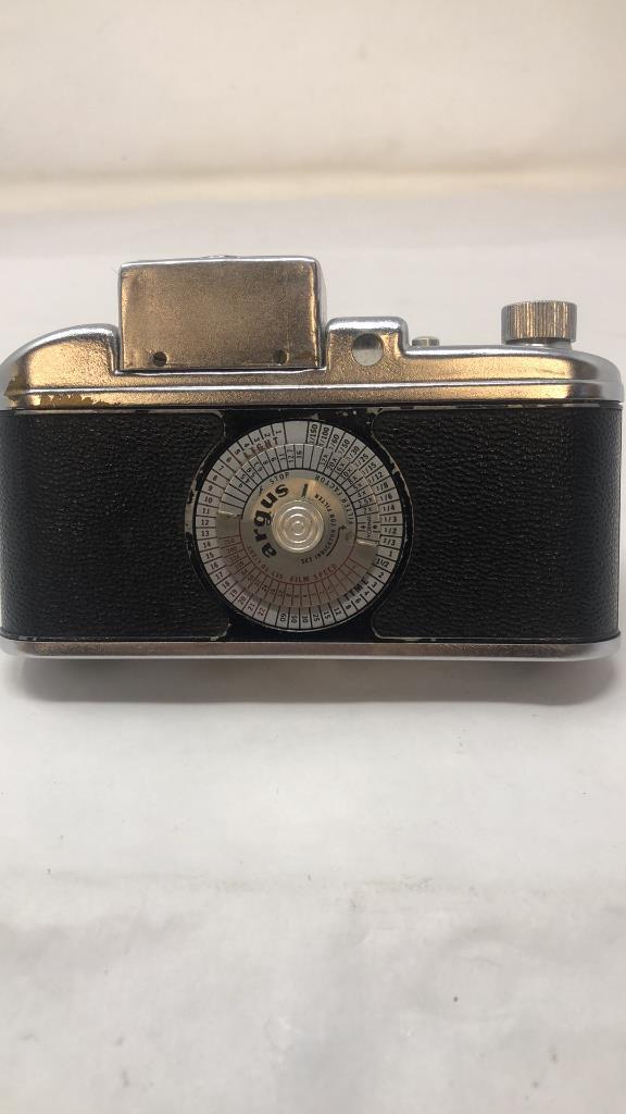 VINTAGE ARGUS CAMERA