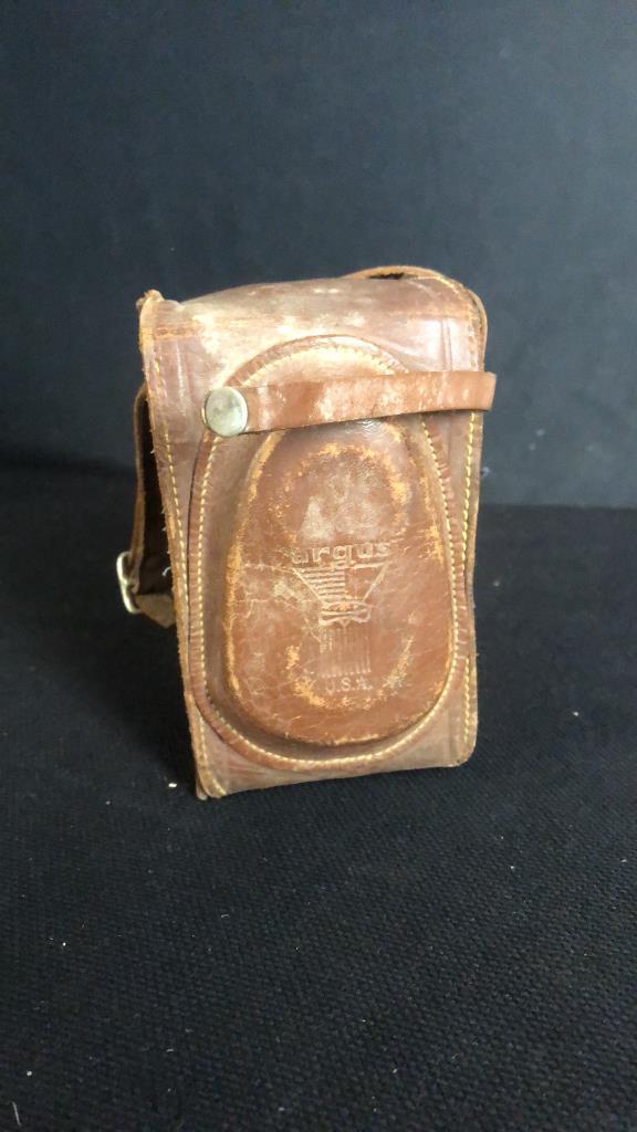 FIVE VINTAGE LEATHER STANDING CAMERA CASES