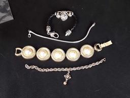 SET OF COSTUME JEWELRY BRACELETS