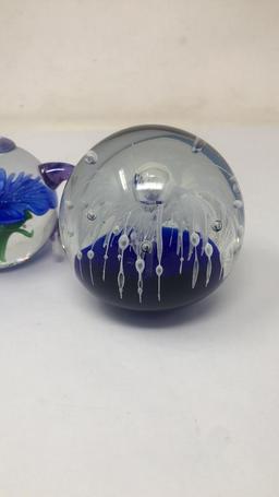 3 GORGEOUS GLASS GLOBE PAPER WEIGHTS