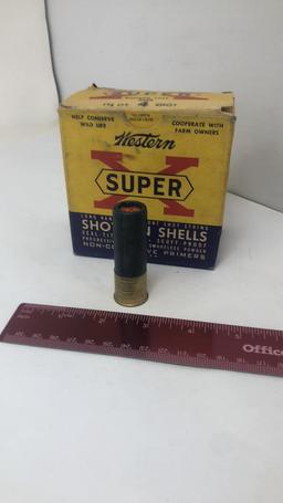VINTAGE BOX OF WESTERN SUPER X 12GA SHOTGUN SHELLS