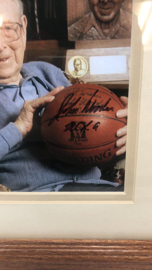 JOHN WOODEN SIGNED FRAMED PHOTO (NO COA)