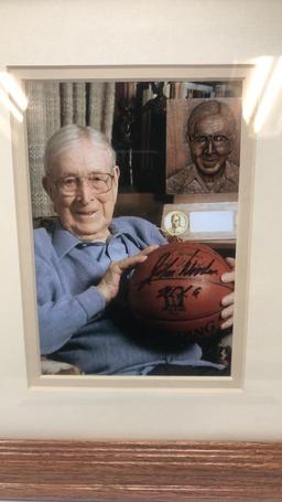 JOHN WOODEN SIGNED FRAMED PHOTO (NO COA)