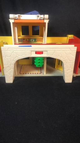 1970'S FISHER PRICE PLAY FAMILY VILLAGE