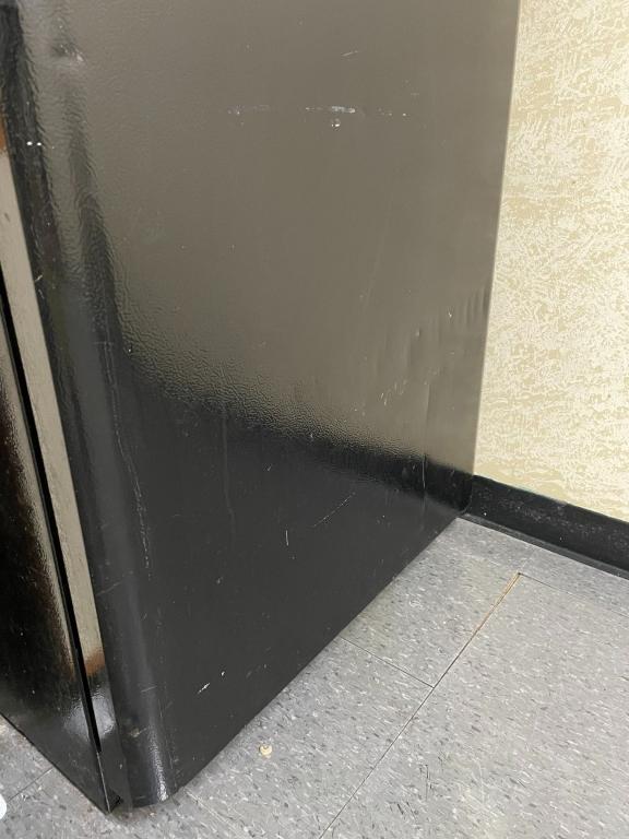 BLACK FRIGIDAIRE 2 DOOR REFRIGERATOR