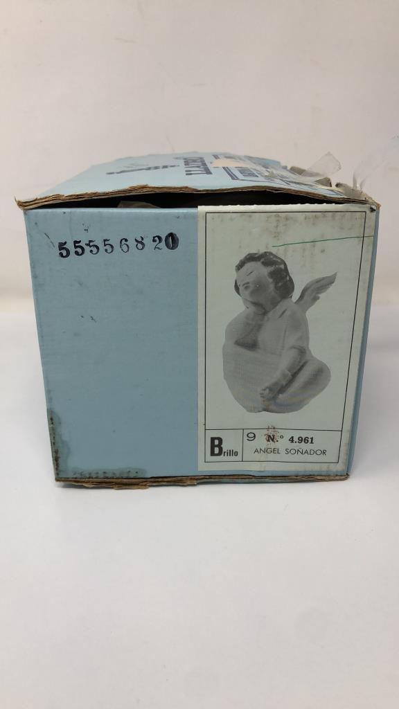 LLADRO FIGURINE "ANGEL SONADOR"