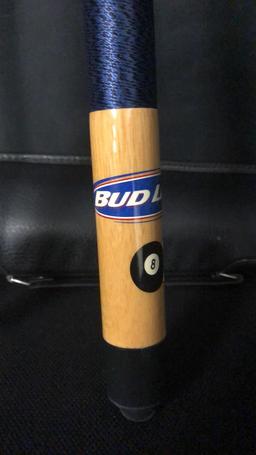 2 PIECE BUDLIGHT POOL CUE & CASE