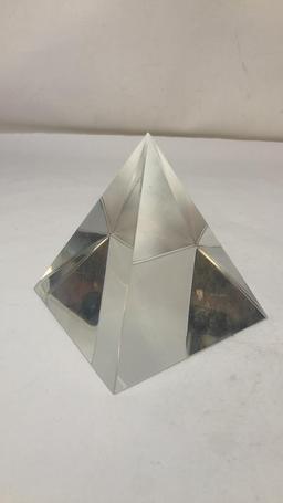 HYALINE & DORA GLASS PYRAMID WITH GIFT BOX