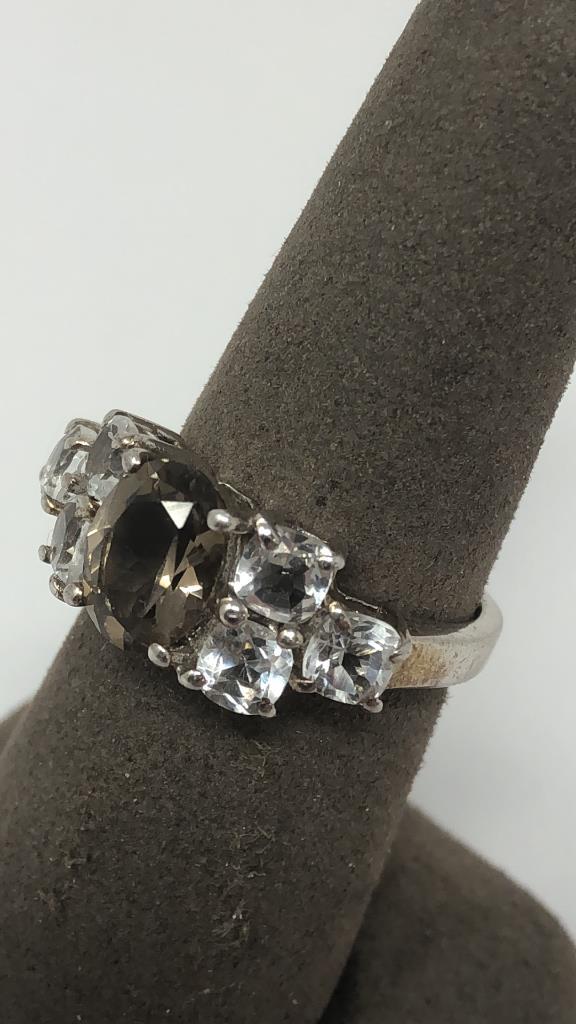 STERLING SILVER & SMOKY QUARTZ RING. 5G