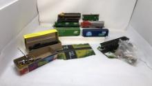 HO SCALE MODEL TRAINS AND DIORAMA PIECES