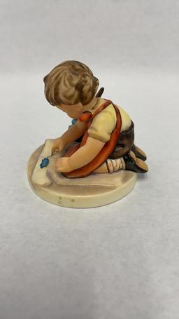 M.I. HUMMEL FIGURINE "WITH LOVING GREETINGS"