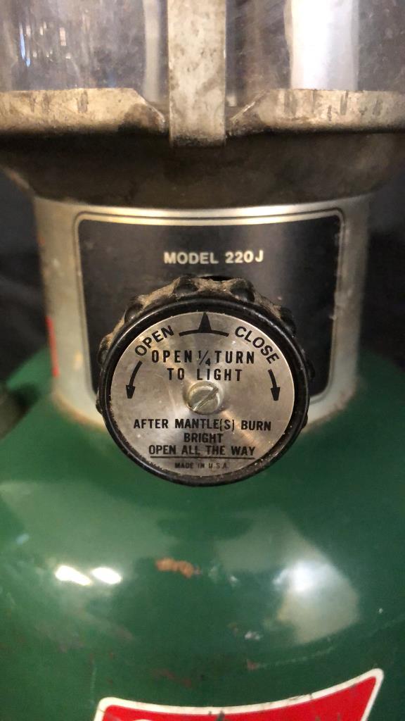 COLEMAN 220J KEROSENE LANTERN