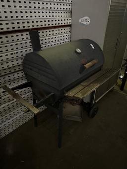 CHAR-GRILLER GRILL AND SMOKER