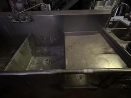 STAINLESS STEEL 2 BAY SINK.