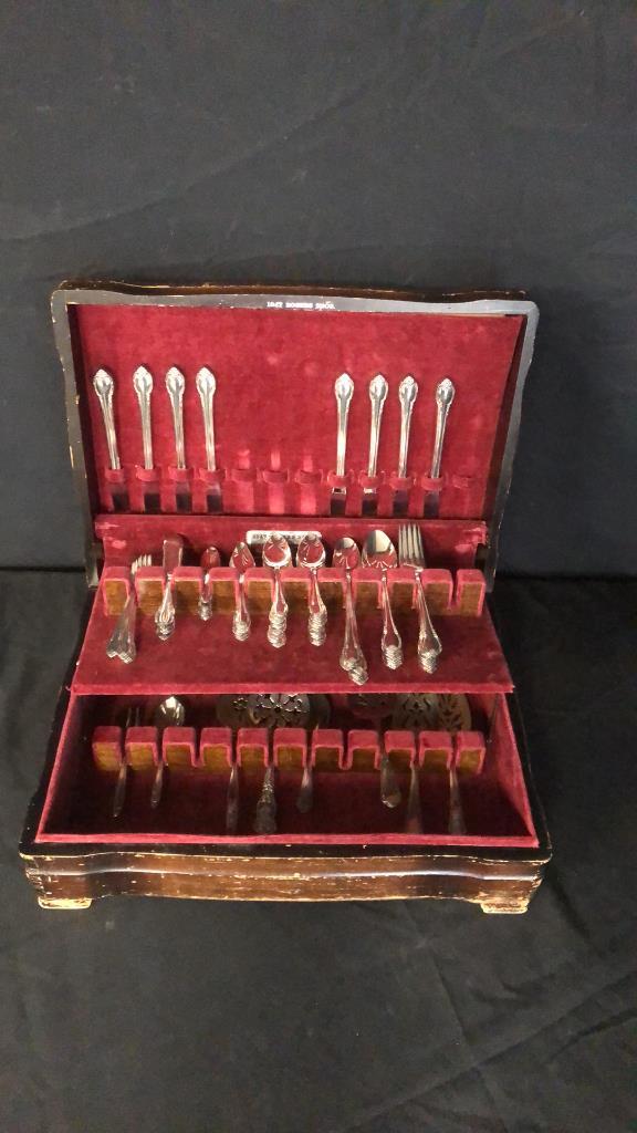 ROGERS BROS. SILVER-PLATE "REMEMBRANCE" FLATWARE