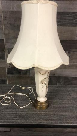 VINTAGE FRENCH VASE STYLE TABLE LAMP