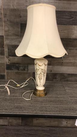 VINTAGE FRENCH VASE STYLE TABLE LAMP