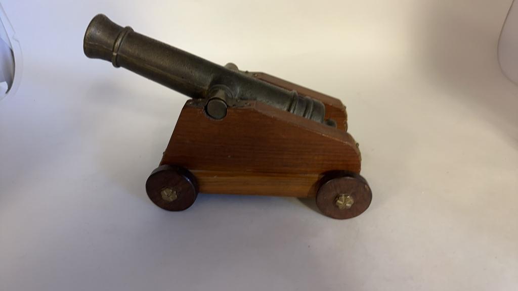 2) DESKTOP REPLICA CANNONS