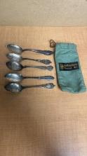 COMMEMORATIVE SOUVENIR STERLING SPOONS, 112gT