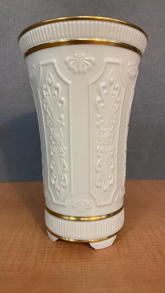 LENOX IVORY & GOLD TRIM VERSAILLES VASE