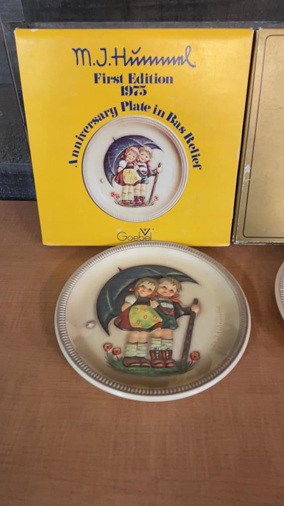 M.I. HUMMEL 1975 & 1980 ANNIVERSARY PLATES