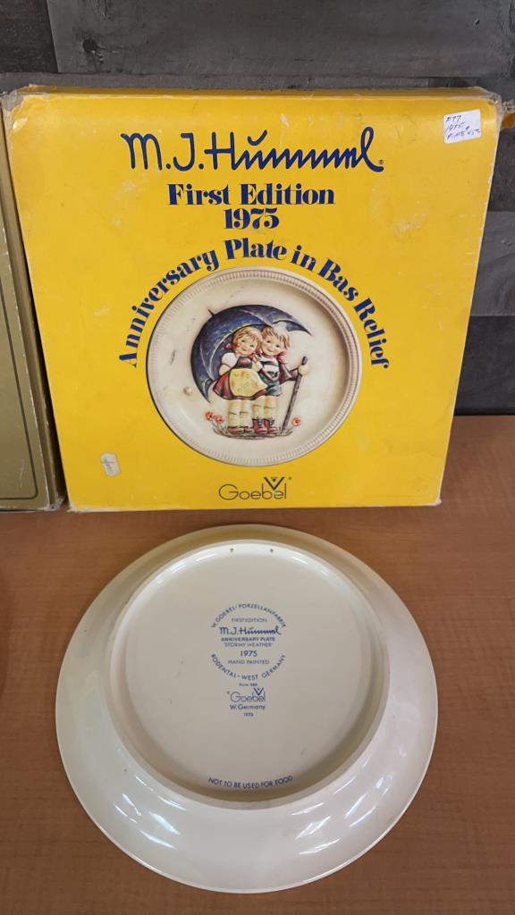 M.I. HUMMEL 1975 & 1980 ANNIVERSARY PLATES