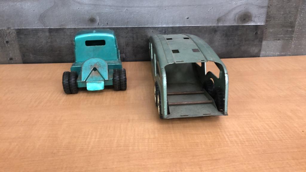 STRUCTO PRESSED-STEEL AUTO HAUL TOY TRUCK