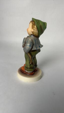 M.I. HUMMEL FIGURINE "HELLO WORLD"