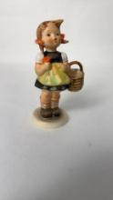 M.I. HUMMEL FIGURINE "SISTER"