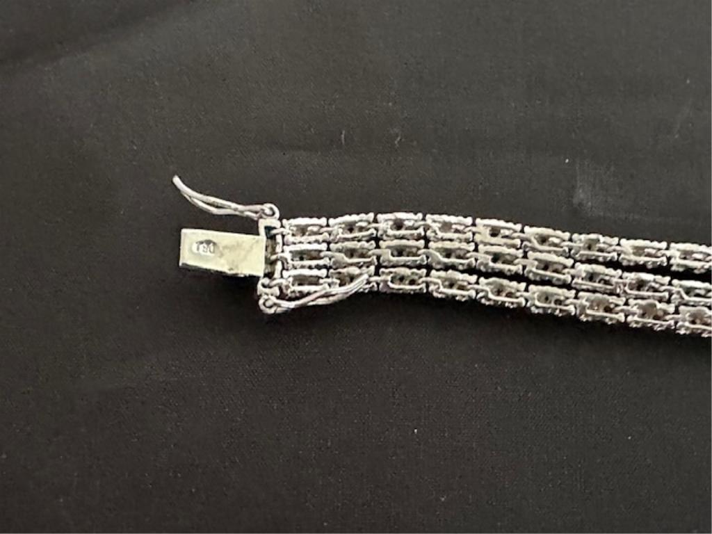 STERLING SILVER 3 STRAND BRACELET. 22G