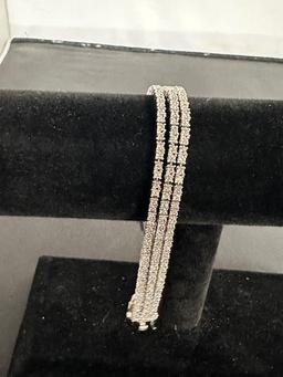 STERLING SILVER 3 STRAND BRACELET. 22G