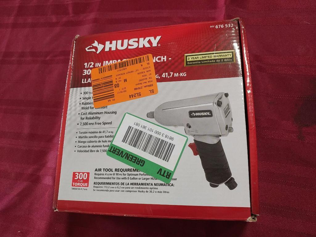 Husky 1/2" Impact Wrench, 300 FT-LBS
