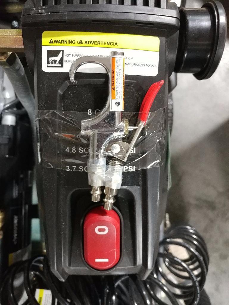 Husky Air Compressor 8 Gal, 135 PSI, 4.8 SCF @ 40 PSI and 3.7 SCFM @ 90 PSI