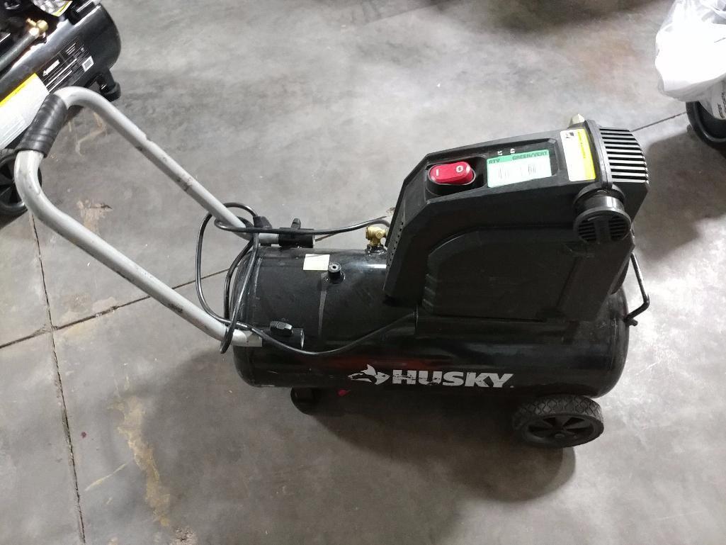 Husky Air Compressor 8 Gal, 135 PSI, 4.8 SCF @ 40 PSI and 3.7 SCFM @ 90 PSI