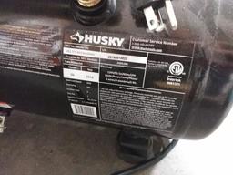 Husky 4 Gal 135 PSI 1 HP 2.7 SCFM @ 90 PSI Air Compressor
