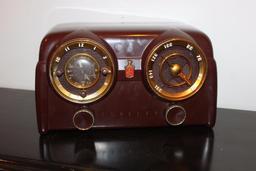 Crosley Model 123V Alarm Clock Radio