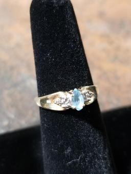 10k Gold Ring w/ Gemstone - 1.6 Grams