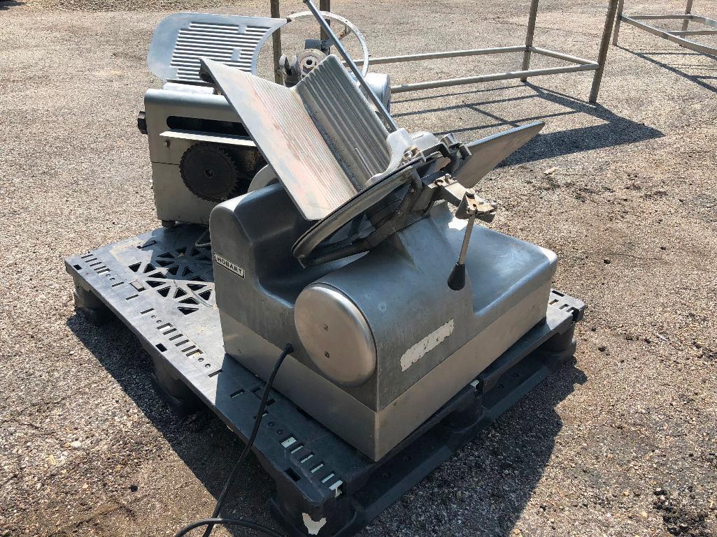 Hobart Model: 1712E Commercial Meat Slicer, SN: 561-040-651, 1ph, 1/2HP, 115v