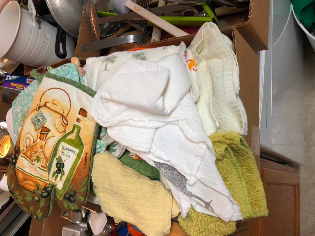 Large Lot of Kitchen Supplies