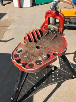 Ridgid Model: 40 A Tri-Stand Yoke Pipe Vise