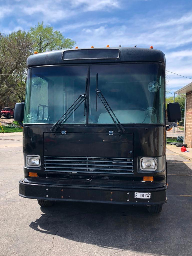 1999 Freightliner Diesel 26 Passenger Bus MB Chassis, 158,318 Miles, Automatic, Rides/Drives Great