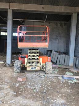 JLG Industries Scissor Lift Model: 40-RTS, SN: 0200085556, Maximum Platform Height: 40 Feet