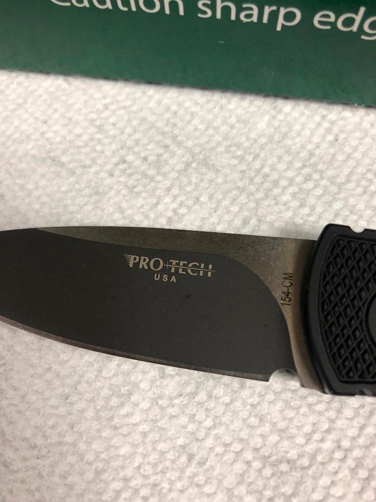 Pro Tech TR-2 Skull Push Button Knife