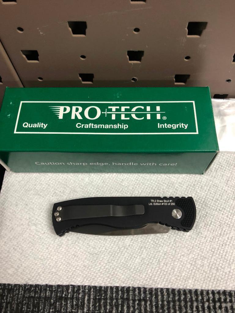 Pro Tech TR-2 Skull Push Button Knife