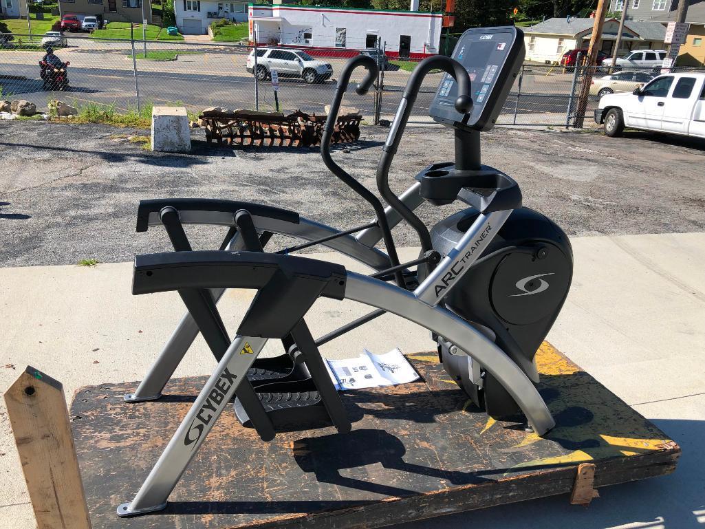 CYBEX R SERIES TOTAL BODY 50L ARC TRAINER - New Assembled (New Retail: $8,420.00)