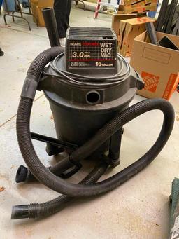 Craftsman Wet Dry Vac 3.0 HP 16 Gallon With Attachments