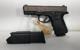 Glock G19 9mm 15 Round Mag, w/Factory Case, accessories, Paperwork, 2 Magazines SN: BGAR342